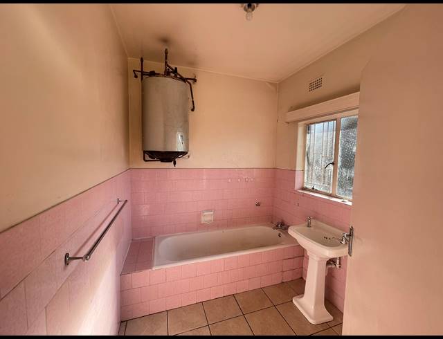 1.5 BEDROOM APARTMENT BLOCK FOR SALE IN CASSELDALE